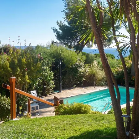 Villa Avec Piscine Près De Le Lavandou, 160 M²