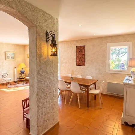 Villa Avec Piscine Près De Le Lavandou, 160 M² Le Lavandou