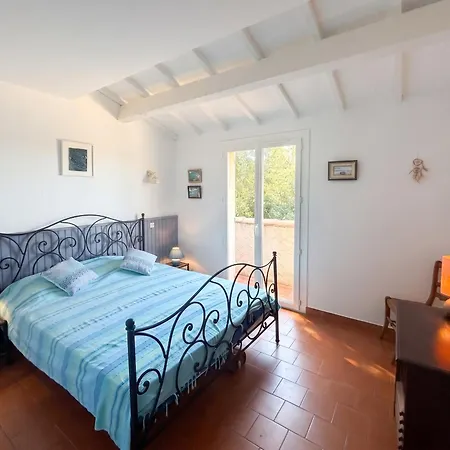 Avec Piscine Près De Le Lavandou, 160 M² Villa *