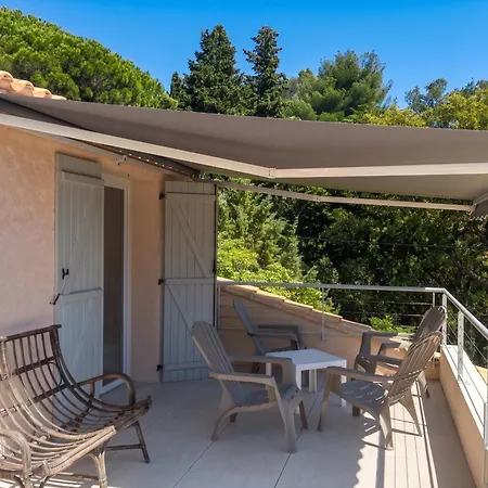 Avec Piscine Près De Le Lavandou, 160 M² *